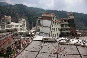 梦见地震房子倒塌但是安全躲开